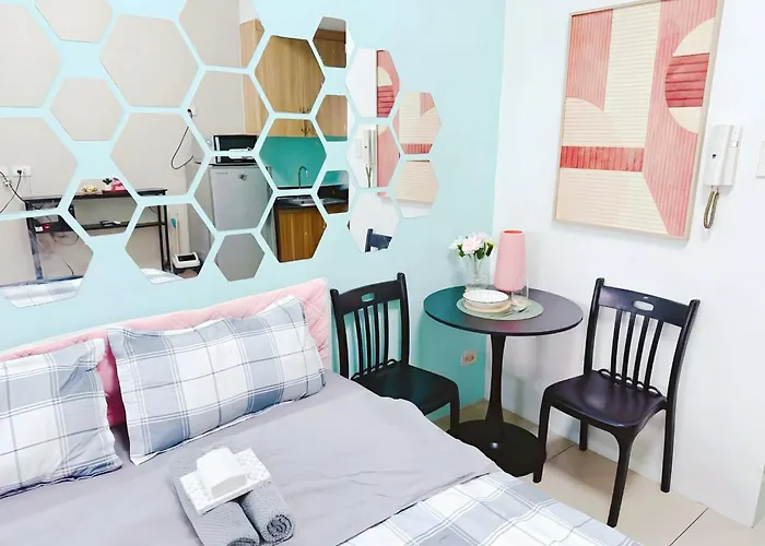 Comfort Shore Residences Near Moa Apartment