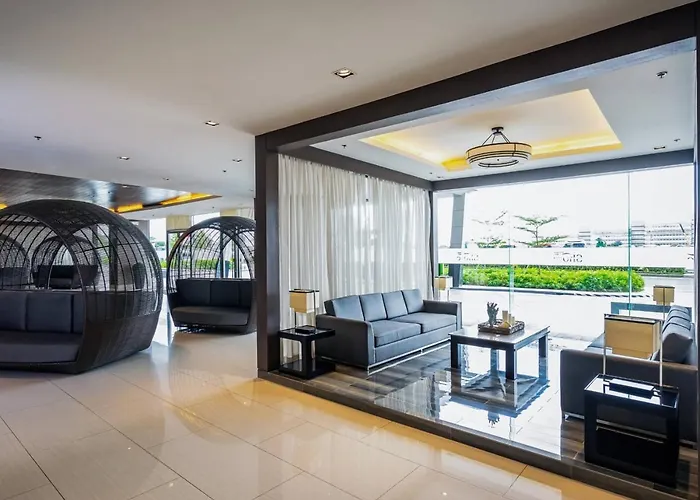 Comfort Shore Residences Near Moa